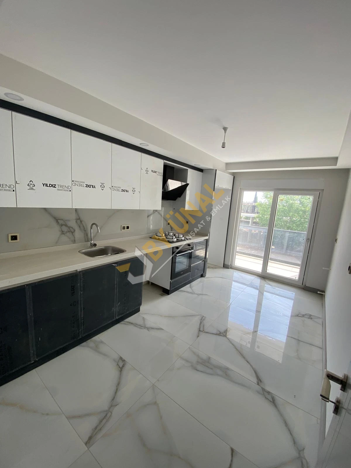 BY ÜNAL'DAN_DÖŞEMEALTI_BAHÇEYAKA'DA_SATILIK ASANSÖRLÜ DOĞALGAZ'LI 3+1 KATTA SIFIR DAİRE