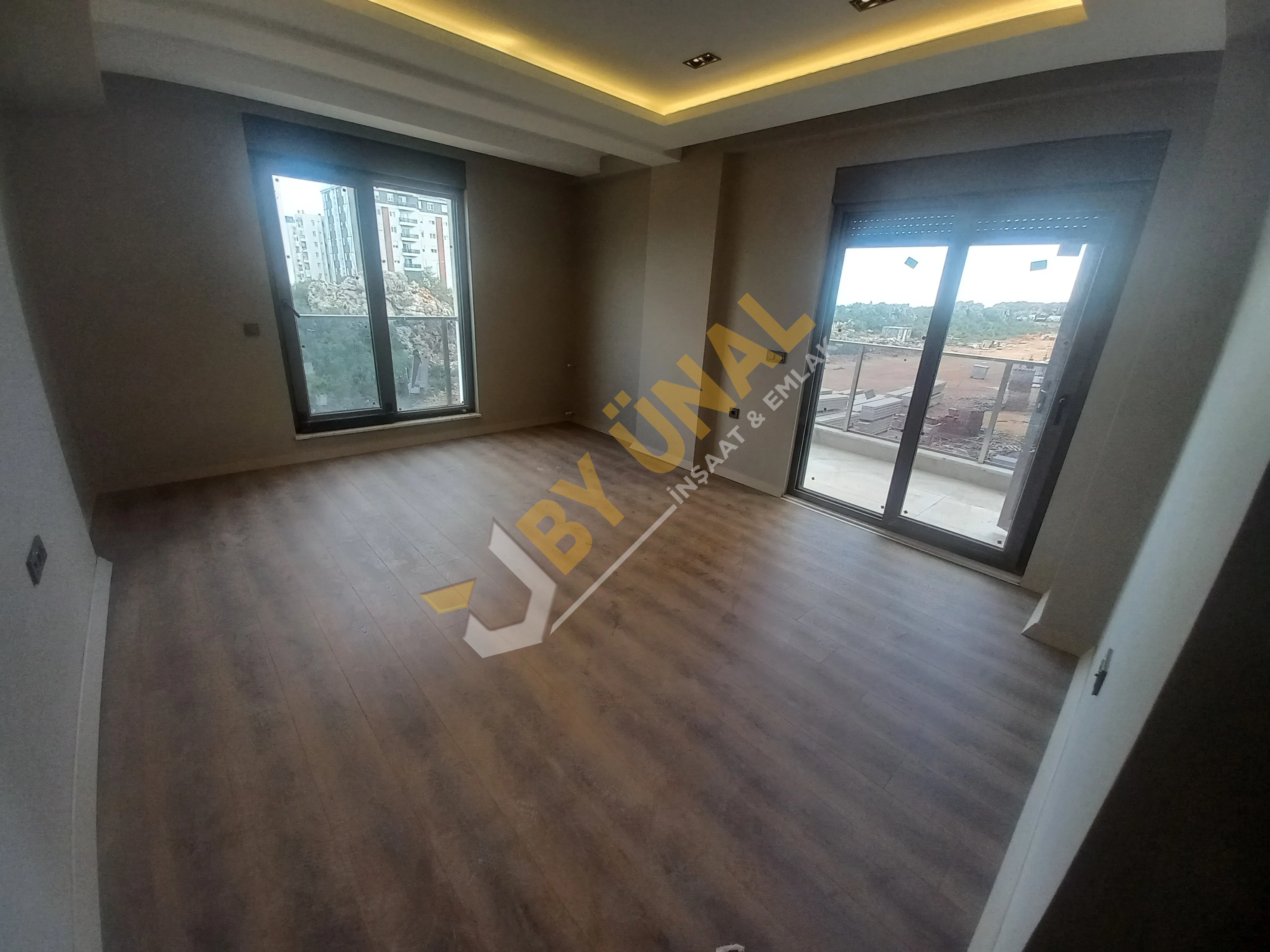 BY ÜNAL'DAN KEPEZ ÇANKAYA'DASATILIK SIFIR DAİRE