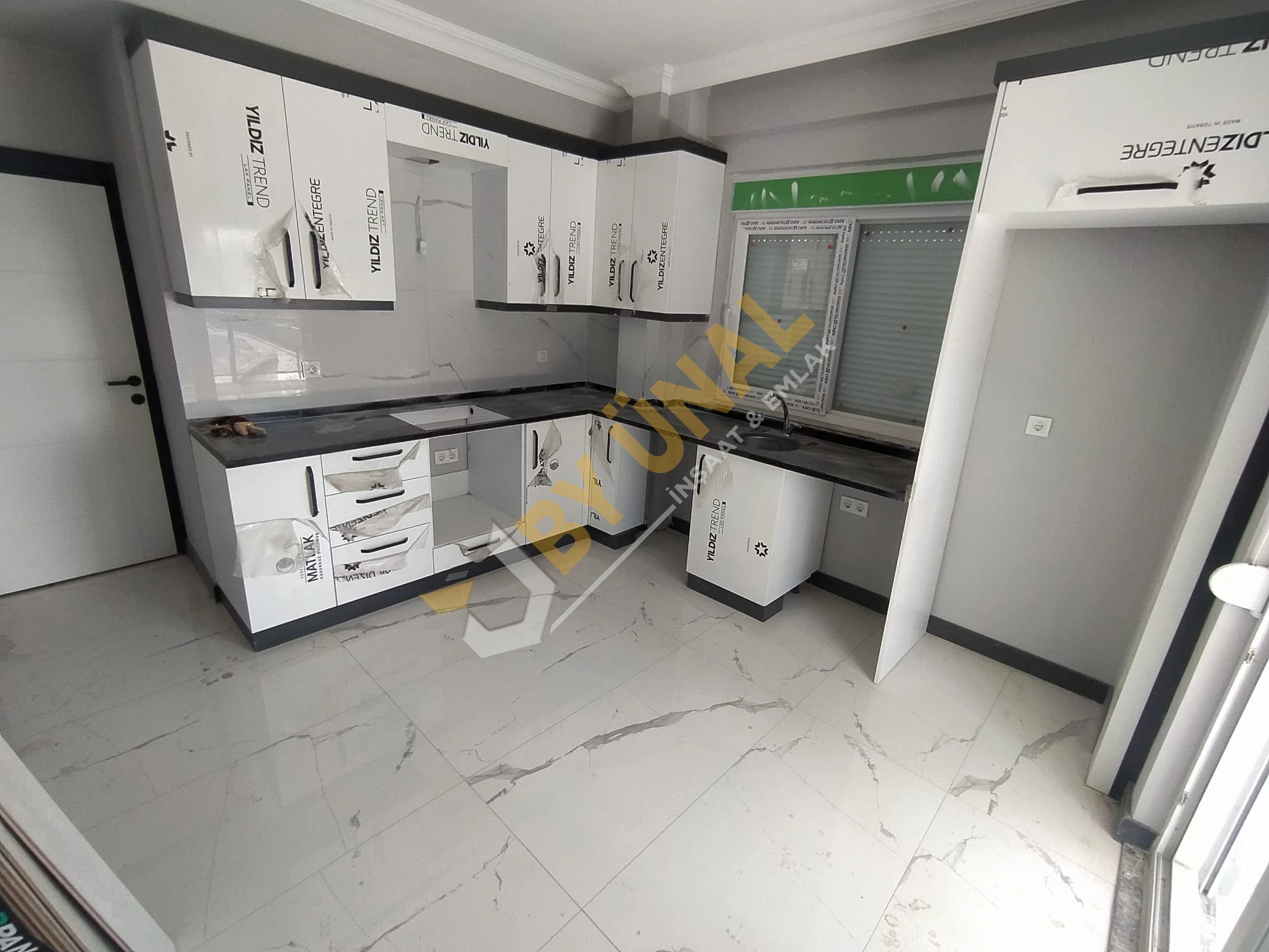 BY ÜNAL'DAN DÖŞEMEALTI BAHÇEYAKA'DA GENİŞ 118 M2 SATILIK DAİRE