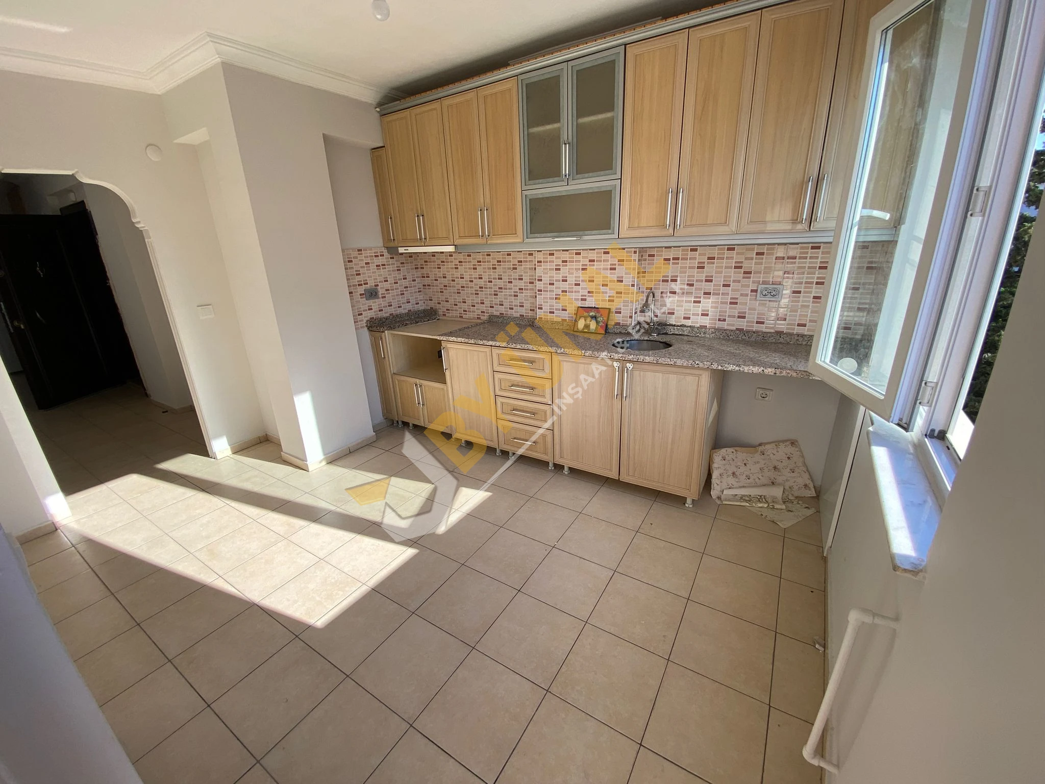 BY ÜNAL'DAN_MURATPAŞA GEBİZLİ'DE FULL KREDİLİ  KATTA SATILIK 2+1 DAİRE